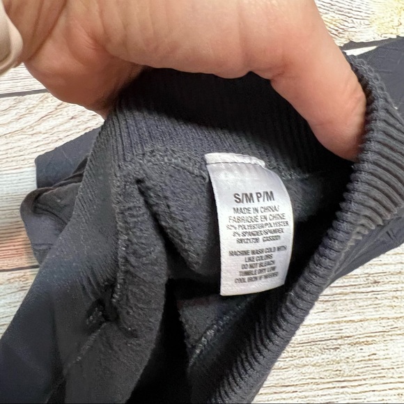 Aeropostale Fleece Sweater Leggings sized small/medium - Picture 3 of 5